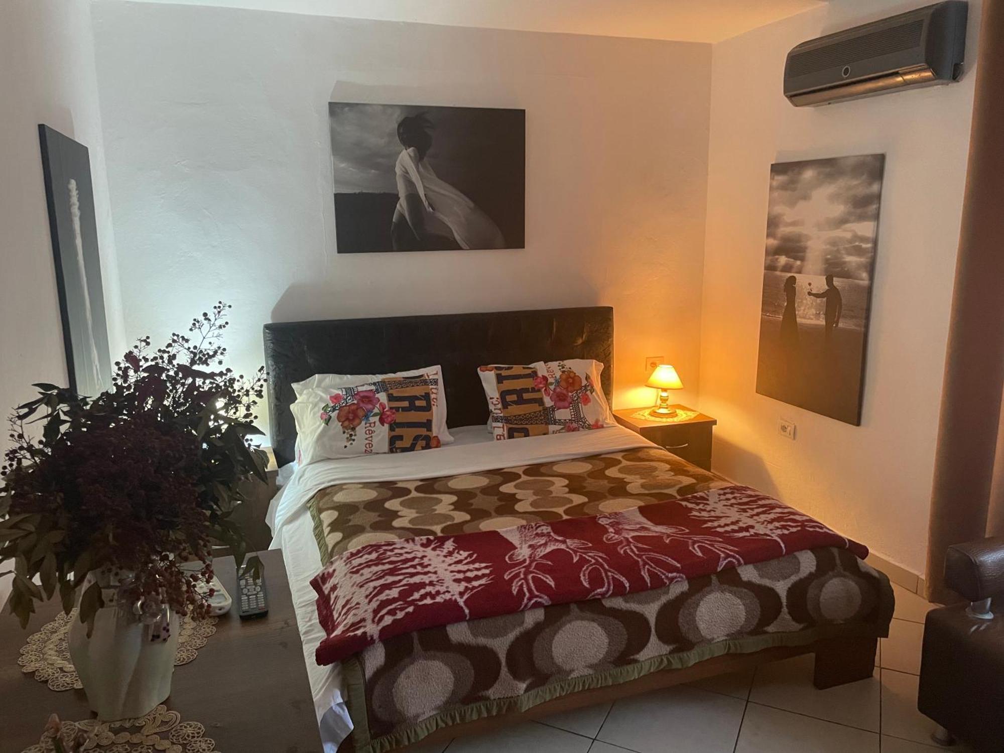 Cozzy Cottage, In Center Of Tirana Exteriör bild